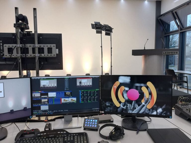 Moderne Medien- und Präsentationstechnik bei PURA Erlebnismanufaktur.