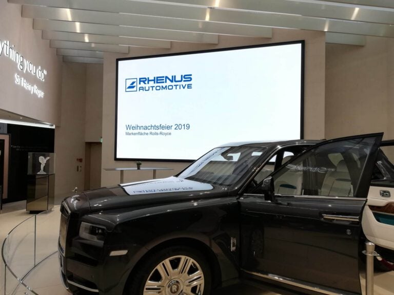 PURA Erlebnismanufaktur präsentiert Rhenus Automotive auf der Messe 2019.